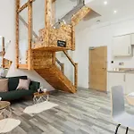 Luxury Apartment