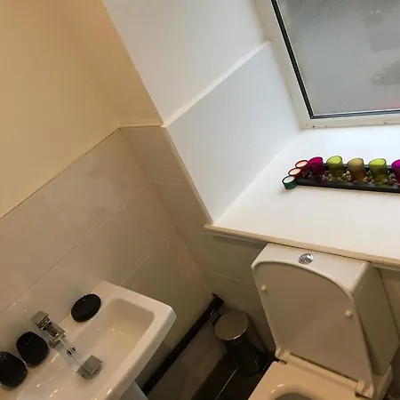 Bradford Luxury * בראדפורד