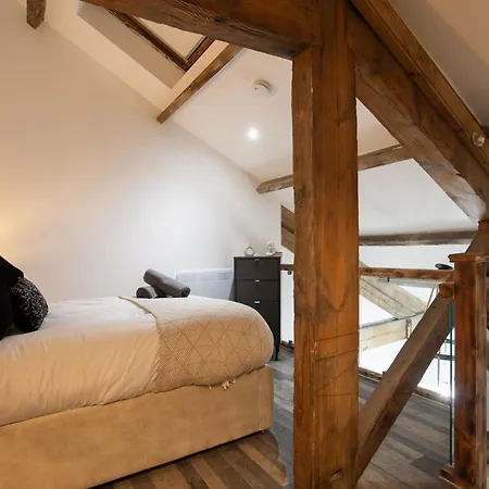 Luxury Bradford (West Yorkshire)